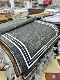 سجادة أرضية عصرية - تصميم رمادي مخطط