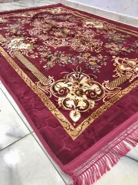سجادة أرضية كلاسيكية فاخرة - لون عنابي