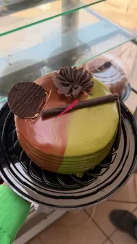 كيكة الشوكولاتة والفستق الحلبي