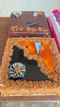 قالب كيك الشوكولاتة والكراميل الفاخر