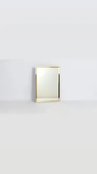 إطار صورة معدني ذهبي