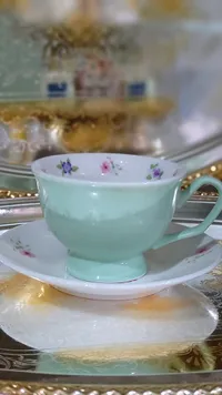 طقم فنجان قهوة وشاي كلاسيكي