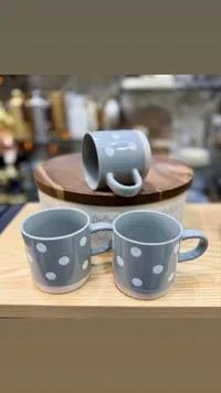 طقم أكواب سيراميك منقطة
