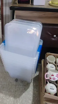 صناديق تخزين بلاستيكية شفافة