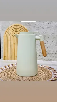 ترمس حافظ للحرارة بتصميم عصري