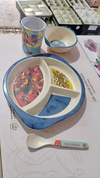 طقم أطباق طعام للأطفال بتصميم سبايدرمان - روز كوليكشن (Rose Collection)