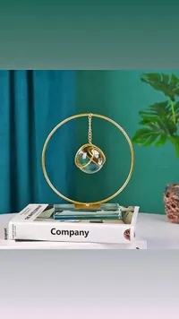 تحفة زينة دائرية مع كرة كريستالية معلقة
