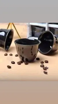 فنجان قهوة عربي أسود