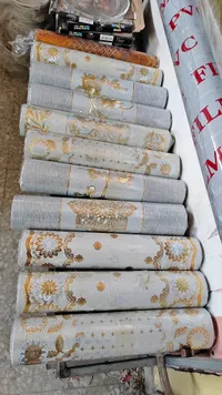 ورق حائط لاصق مزخرف (PVC)