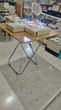 طاولة قابلة للطي