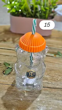كوب بتصميم دب مع قبعة برتقالية