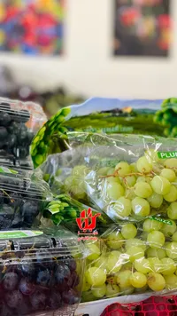 عنب أخضر طازج
