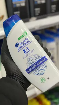 شامبو وبلسم 2 في 1 للعناية الكلاسيكية - هيد آند شولدرز (Head & Shoulders)
