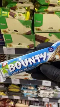 أصابع ويفر محشوة بجوز الهند - باونتي (Bounty)