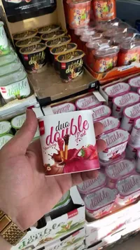أصابع بسكويت مع كريمة الفراولة والشوكولاتة - ديو دبل (Duo Double)