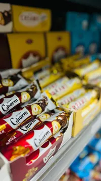 أصابع شوكولاتة بالحليب والبندق - رويال تشارم (Royal Charm)