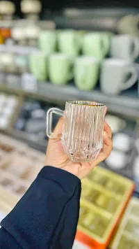 كوب زجاجي مضلع بحافة ذهبية
