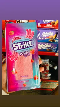 شرائح حامضة بنكهة الفراولة - سترايك (Strike)