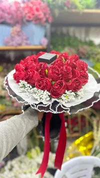 باقة ورود حمراء فاخرة