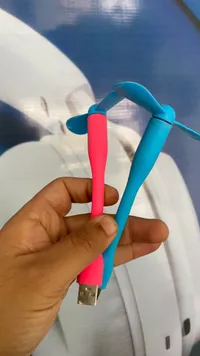 مروحة يو إس بي صغيرة للهواتف والأجهزة