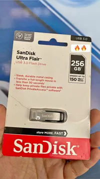 فلاشة يو إس بي 3.0 سعة 256 جيجابايت - ألترا فلير من سانديسك (SanDisk)