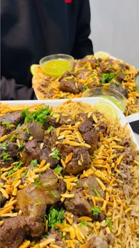 مشاوي اللحم مع الأرز الشرقي