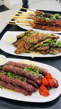 مشاوي شرقية متنوعة - لحم وكفتة وشيش طاووق