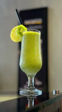 عصير الكيوي والليمون المنعش