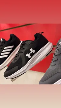 حذاء رياضي شبابي - أندر أرمر (Under Armour)