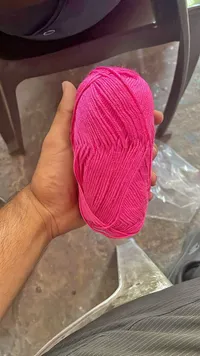 خيط صوف وردي