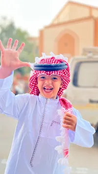 جلابية أطفال بيضاء كلاسيكية