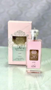 عطر آنا الأول - وردي