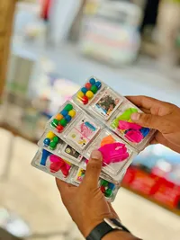 مجموعة قرطاسية متنوعة