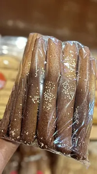 أصابع كعك بالسمسم