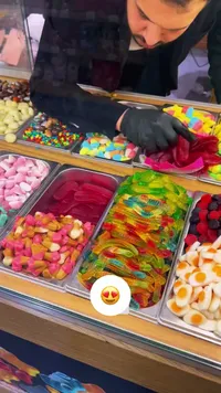 حلويات جني ملونة متنوعة