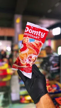 كرواسون محشو بكريمة البندق والحليب - دومتي (Domty)