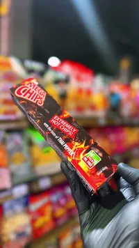 رقائق بطاطس حارة بنكهة الفلفل التايلاندي - ميجا تشيبس (Mega Chips)