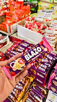 ويفر محشو بكريمة الفراولة - بلازو (Blazo) - سوق غزة