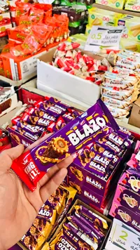 بسكويت ويفر محشو بالكراميل والشوكولاتة - بلازو (Blazo)