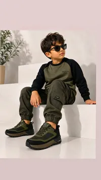 حذاء رياضي للأطفال - سكيتشرز (Skechers)