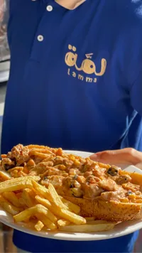 ساندويتش دجاج بالصوص الخاص - لمة (Lamma)