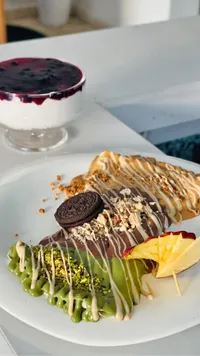 طبق كريب مشكل بالنكهات