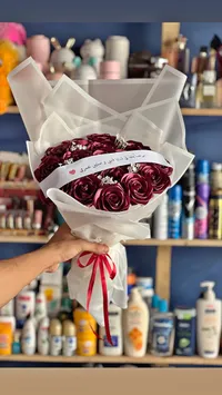 باقة ورد ساتان بتصميم رومانسي