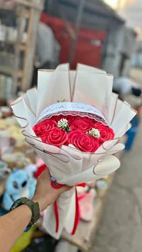 باقة ورد أحمر