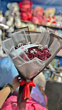 باقة ورد أحمر
