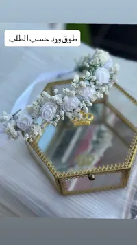طوق ورد أبيض للمناسبات