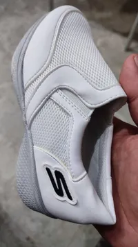 حذاء رياضي للأطفال - سكيتشرز (Skechers)