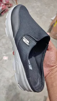 حذاء شبابي مفتوح من الخلف - سكيتشرز (Skechers)