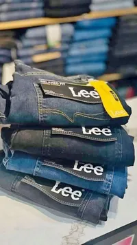 بنطال جينز رجالي بقصة مريحة - لي (Lee)