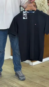 تيشيرت رجالي سادة - تومي هيلفيغر (Tommy Hilfiger)